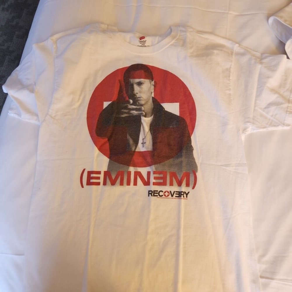 AUTHENTIC EMINEM Sprayed Up Recovery Tour T Shirt Large